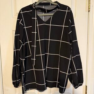 NWOT Womens Black White Grid Top | Checkered | Plus Size 2XL
